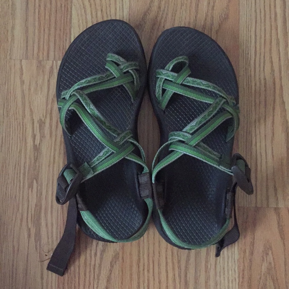 Green Double Strap Chaco’s | Like New